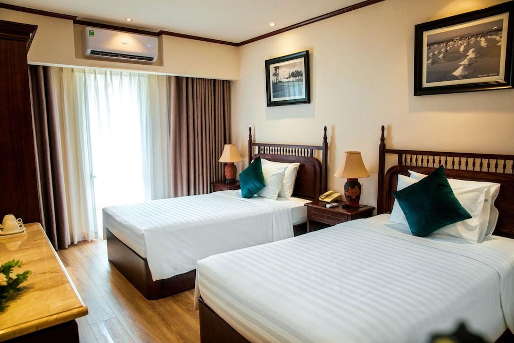 Vien Dong Hotel ญาจาง ภายนอก รูปภาพ