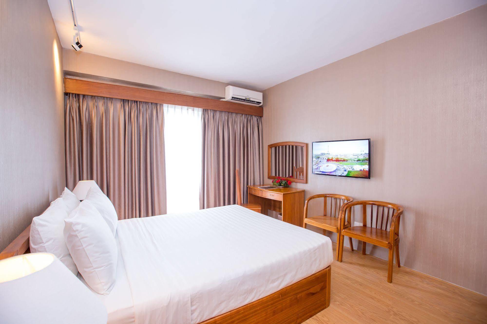 Vien Dong Hotel ญาจาง ภายนอก รูปภาพ