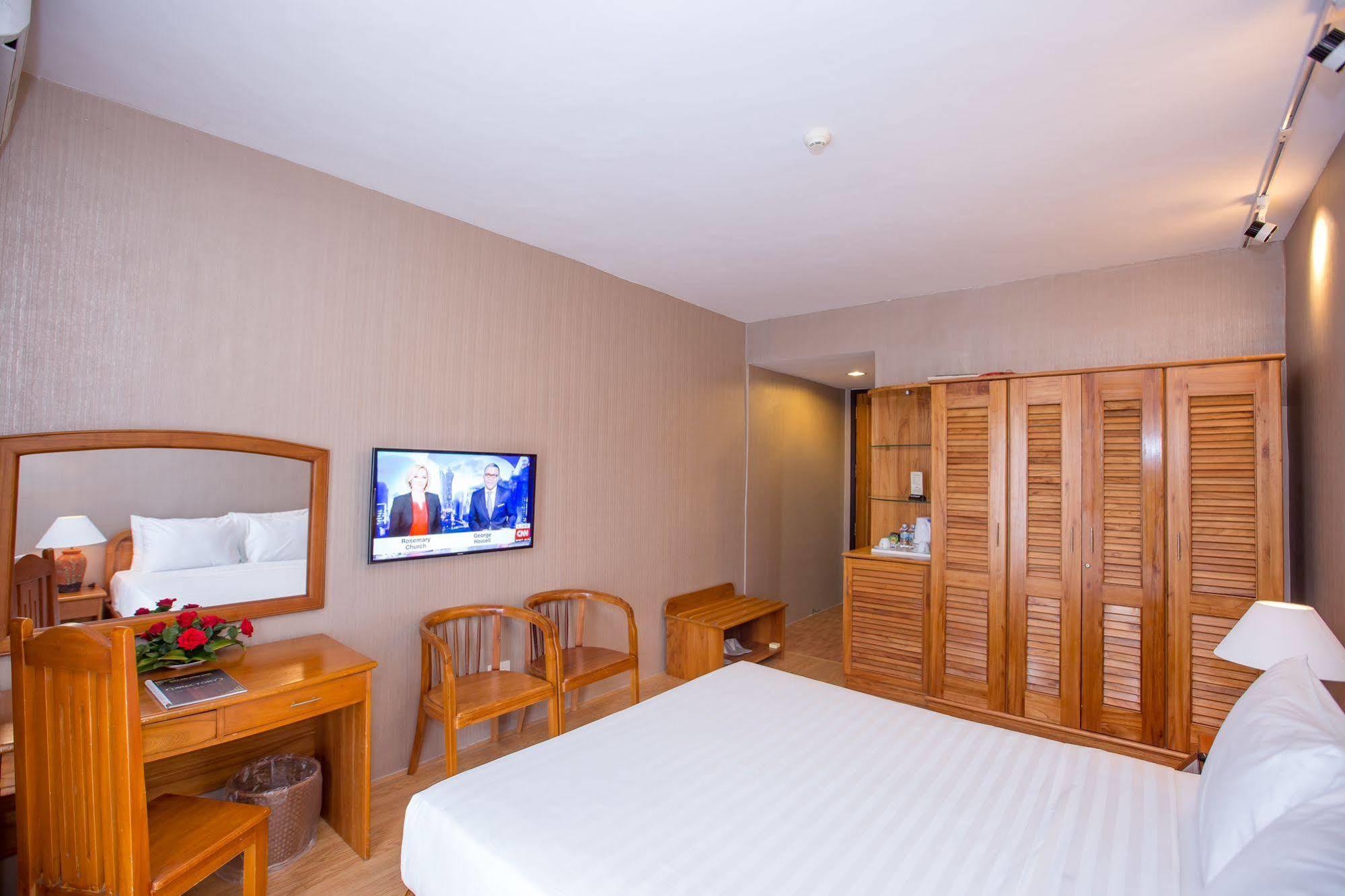 Vien Dong Hotel ญาจาง ภายนอก รูปภาพ